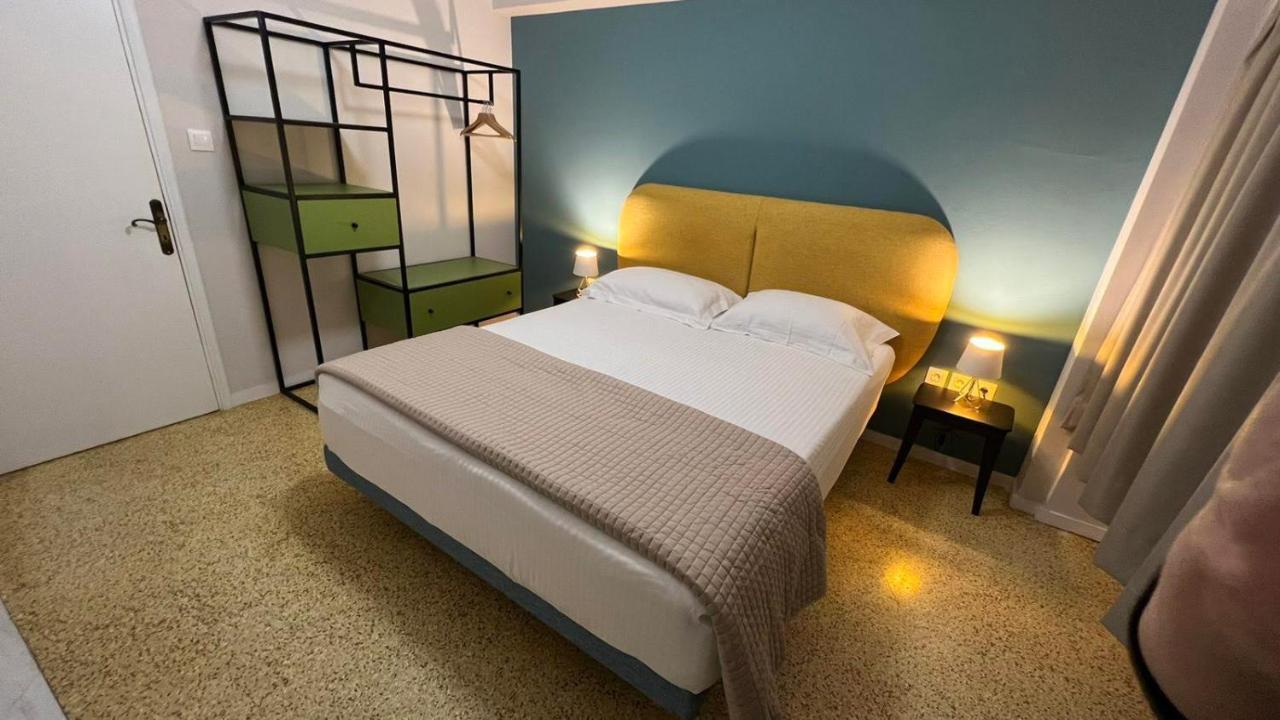 Crown Syntagma Apartment アテネ エクステリア 写真